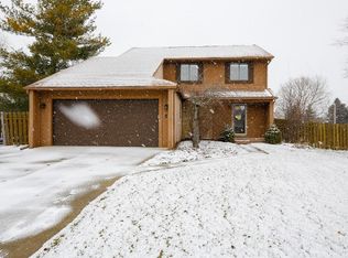 1518 Ojibwas Ct, Grove City, OH 43123