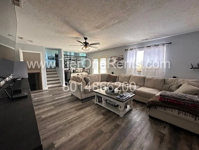 5886 S 3260 W — Photo 17