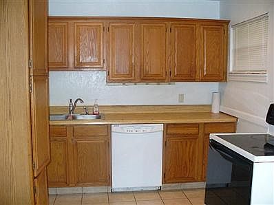 4th image of 2108 Dewberry Ln