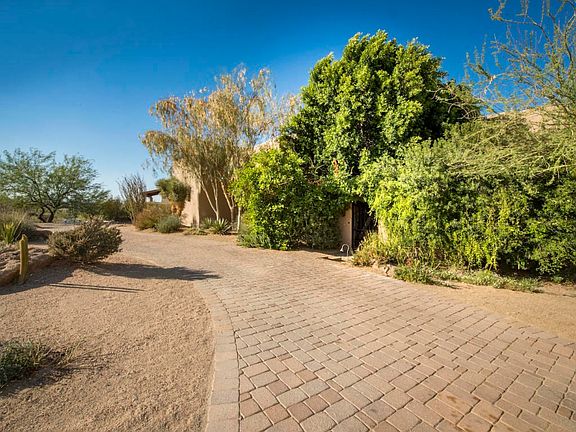 13607 Arroweed driveway