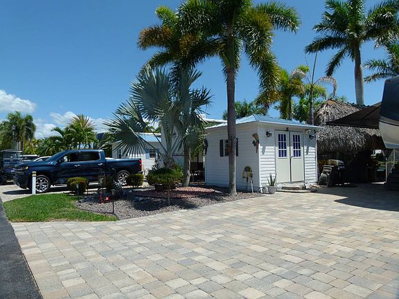2nd image of 526 SW 40th Cv Lot 57