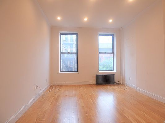 2nd image of 1733 2nd Ave APT 4D