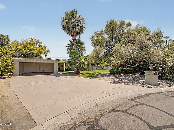 2nd image of 841 E HAYWARD Avenue