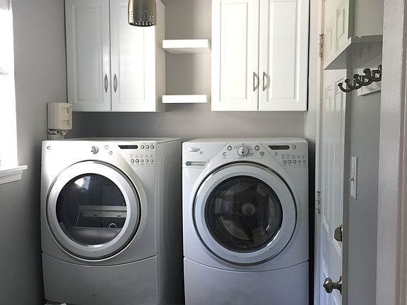 2nd image of 803 Paddington Ct