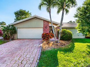 22230 Cameo Dr E, Boca Raton, FL 33433
