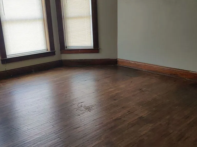801 E Main St — Photo 8