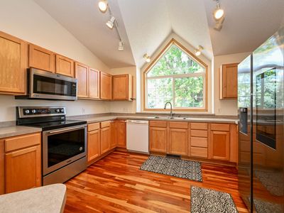 1212 Francis Dr, Elko New Market, MN, 55054