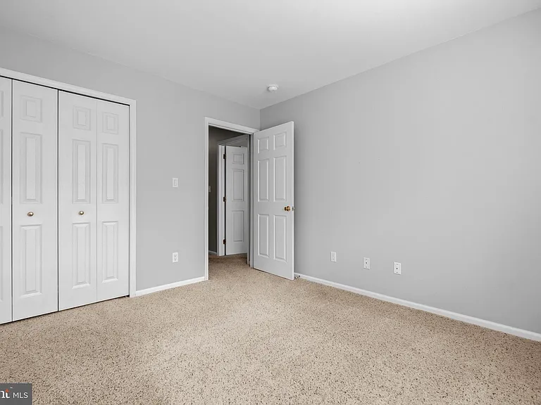 3906 Grenwich Ln — Photo 25