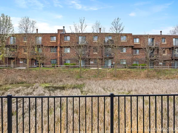 1404 S Fairfield Ave APT 62C, Lombard, IL 60148