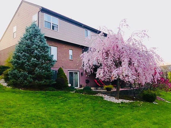 2nd image of 1818 Farmhouse Way