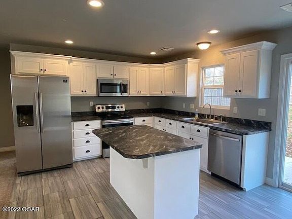 5th image of 415 W Amber Dr