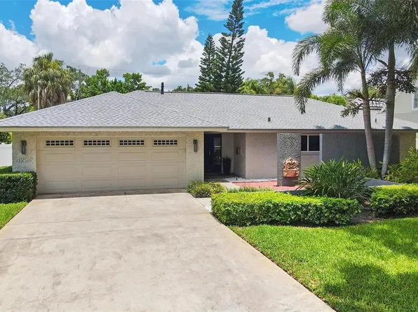 4207 W Sylvan Ramble St, Tampa, FL 33609