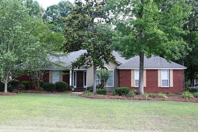 1st image of 3718 Creekwood Dr