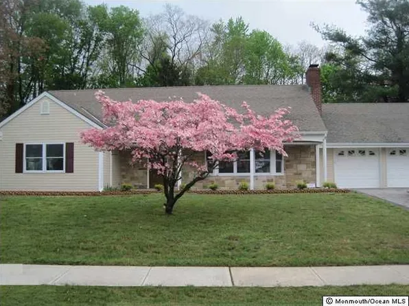 18 Oxford Ct, Aberdeen, NJ 07747