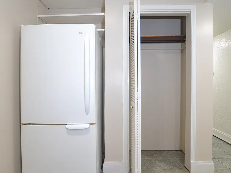 719 Main St #6 — Photo 4