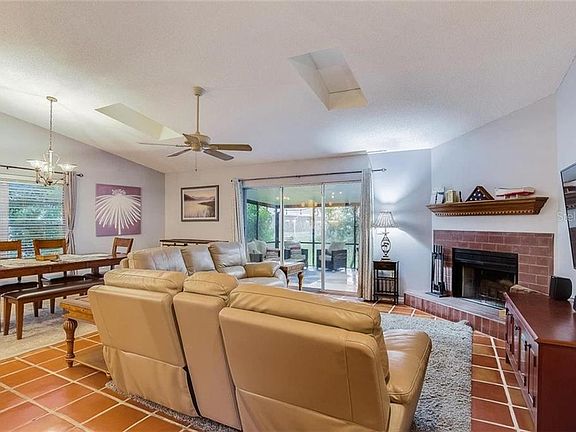 5th image of 2571 W Scarlet Oak Ct