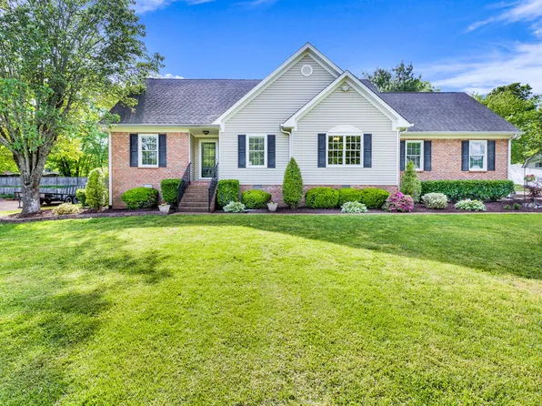 2833 Pedigo Pl, Thompsons Station, TN 37179