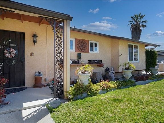 3rd image of 2220 Camarina Dr