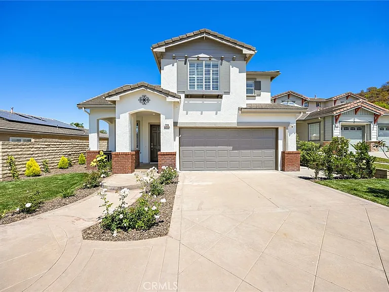 720 Camino Del Sol — Photo 2