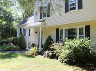 38 Upland Rd, Plympton, MA 02367