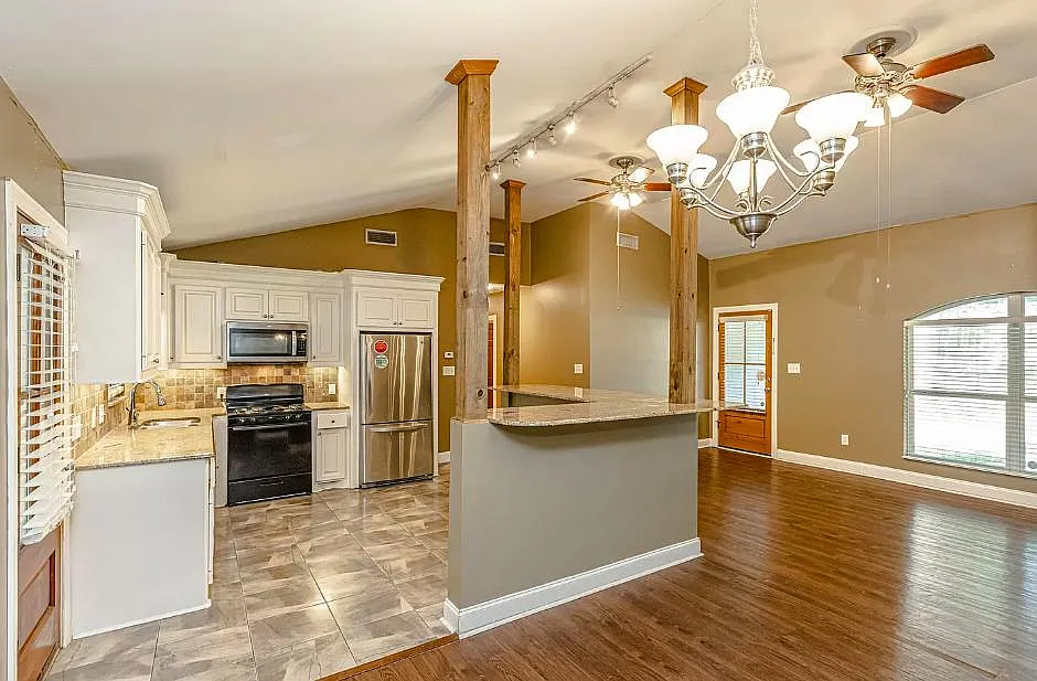 4309 Forest Park Dr — Photo 4