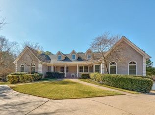 670 Corbin Lake Ct, Sandy Springs, GA 30350
