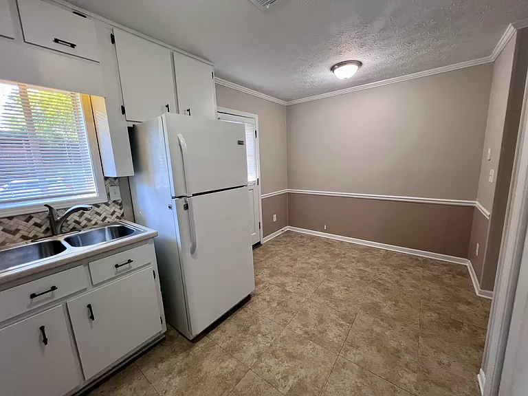 4862 Valley Dale Dr SW — Photo 4
