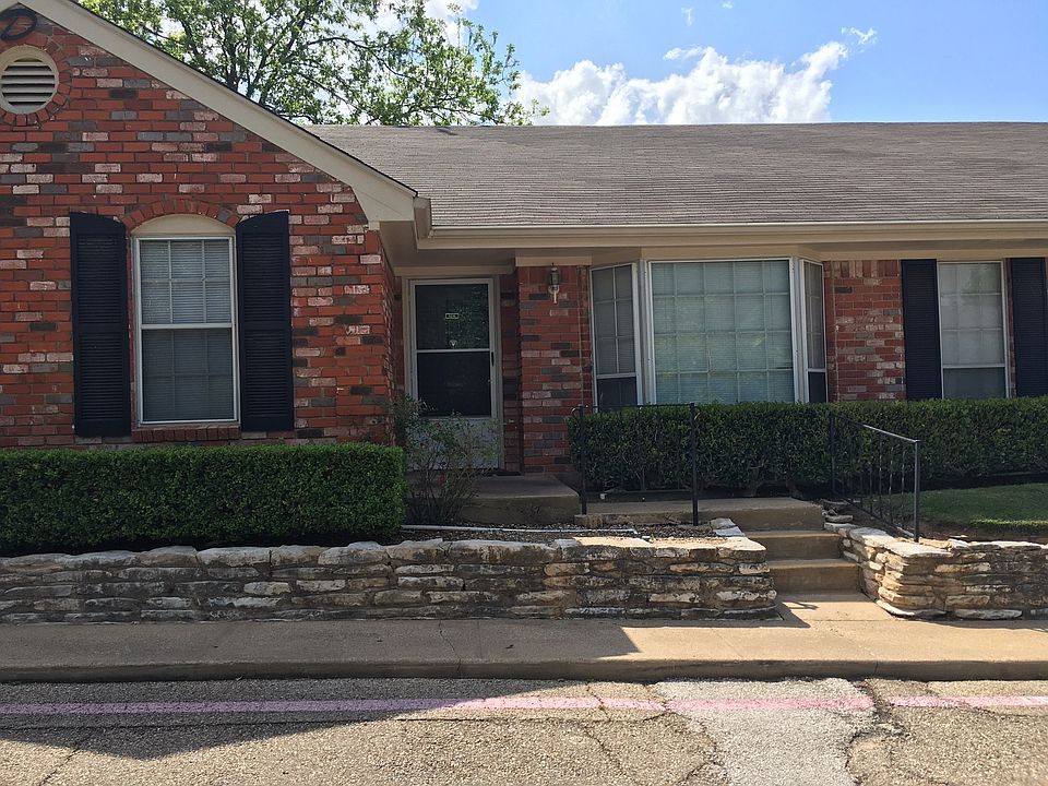 1st image of 5216 Lake Shore Dr