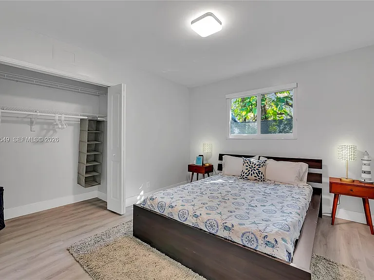 204 SW 19th Ave — Photo 11