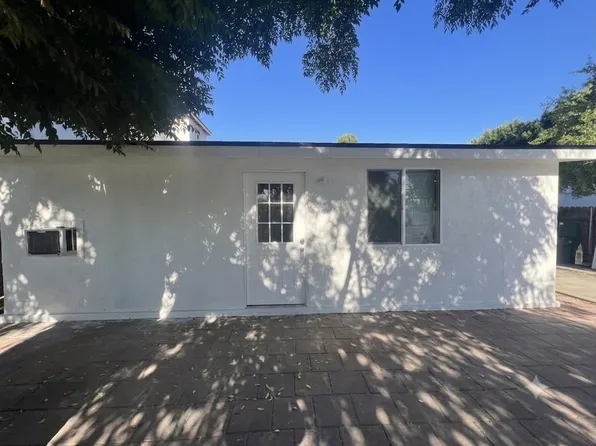7748 Tampa Ave, Reseda, CA 91335