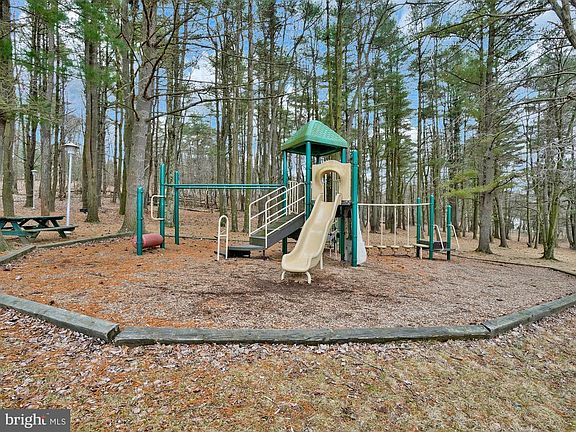 3rd image of 1534 Wynonah Dr