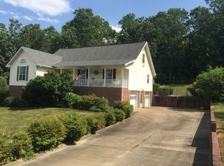 20 Haleys Cove Dr, Chickamauga, GA 30707