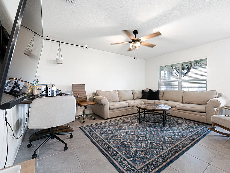 8574 Triumph Cir — Photo 9