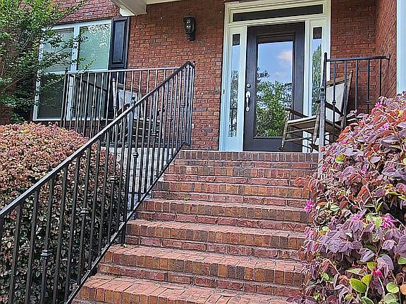 3rd image of 408 Lee Road 451