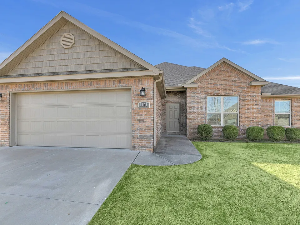 1101 Chattie Dr