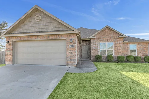 1101 Chattie Dr Photo 1