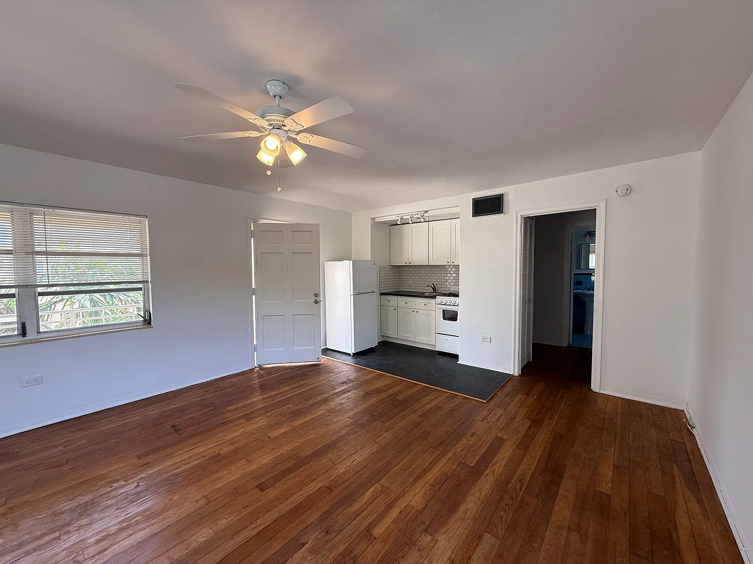 920 Bay Drive — Photo 4