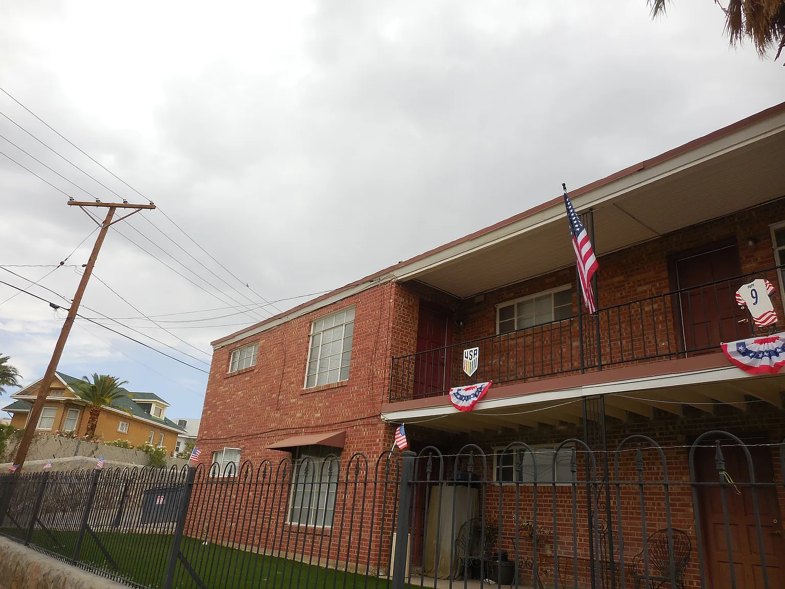 701 W Yandell Drive Unit 12 — Photo 1