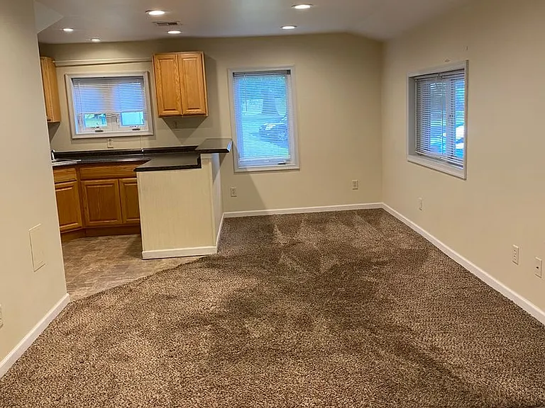 1377 Creek Rd — Photo 3