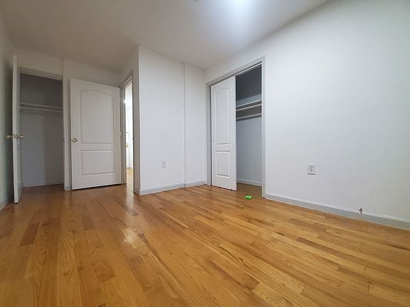 5th image of 108 Martin Luther King Jr Pl APT 4F