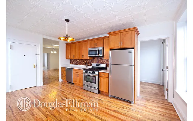 Rented by Douglas Elliman | media 21