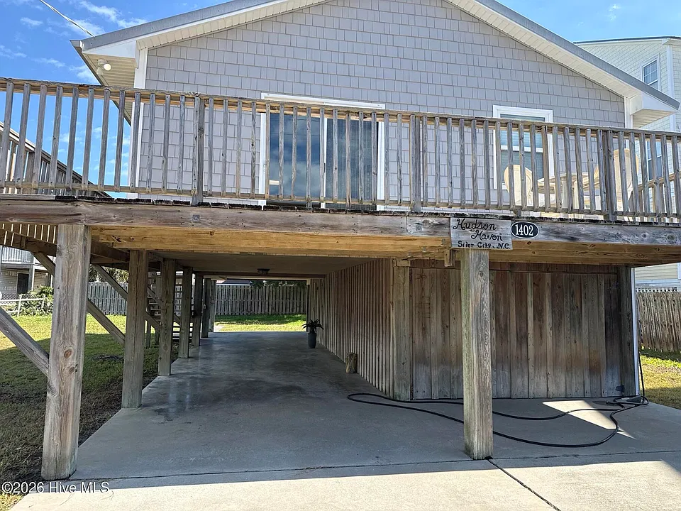 1402 Canal Dr