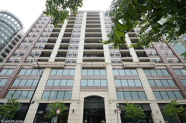 451 W Huron St #703 — Photo 1