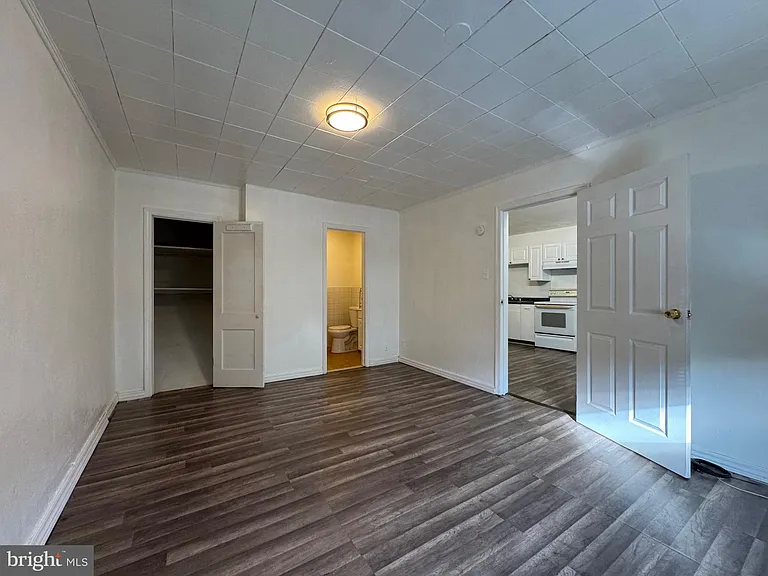 222 Long Ln #2F — Photo 7