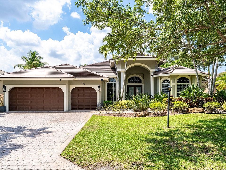 1st image of 10642 NW 69th Place