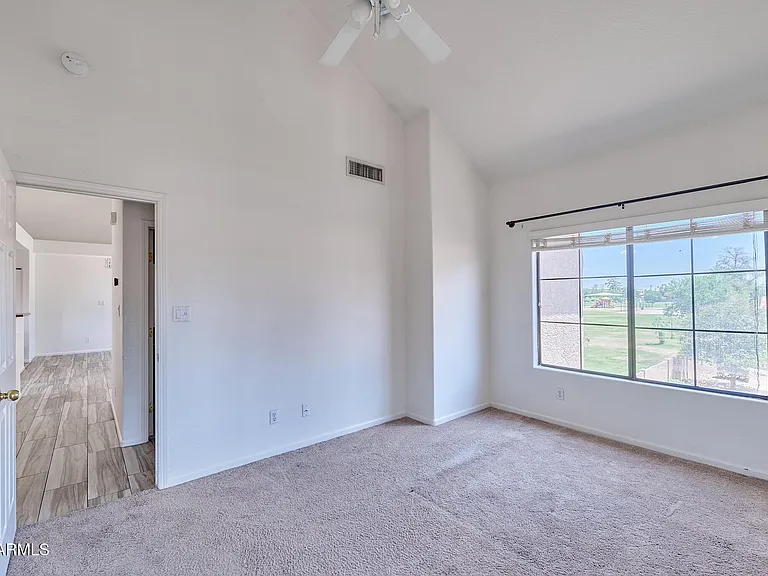 1001 N Pasadena St #61 — Photo 16