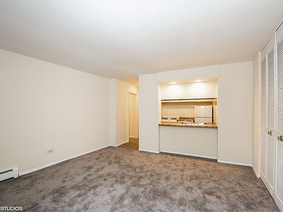 2nd image of 525 W Deming Pl APT 530