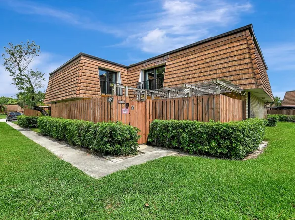 1624 16th Lane #1624, Greenacres, FL 33463