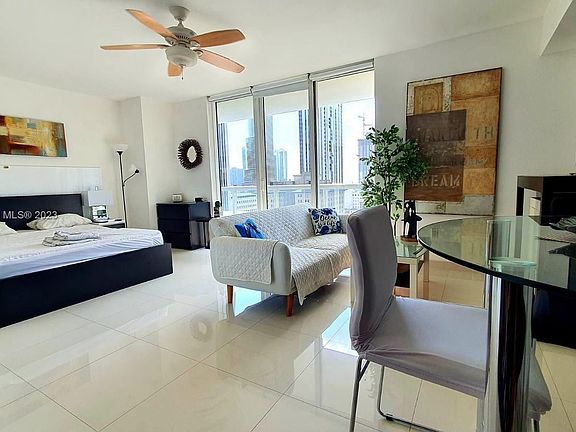 3rd image of 50 Biscayne Blvd APT 1809