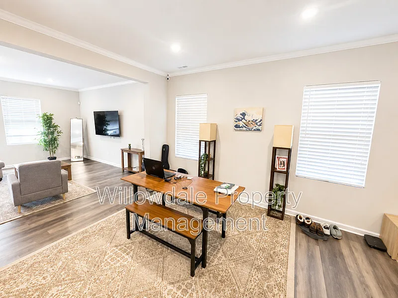 3 bed, 2.5 bath, 2040 sqft, $2,195 — Photo 4
